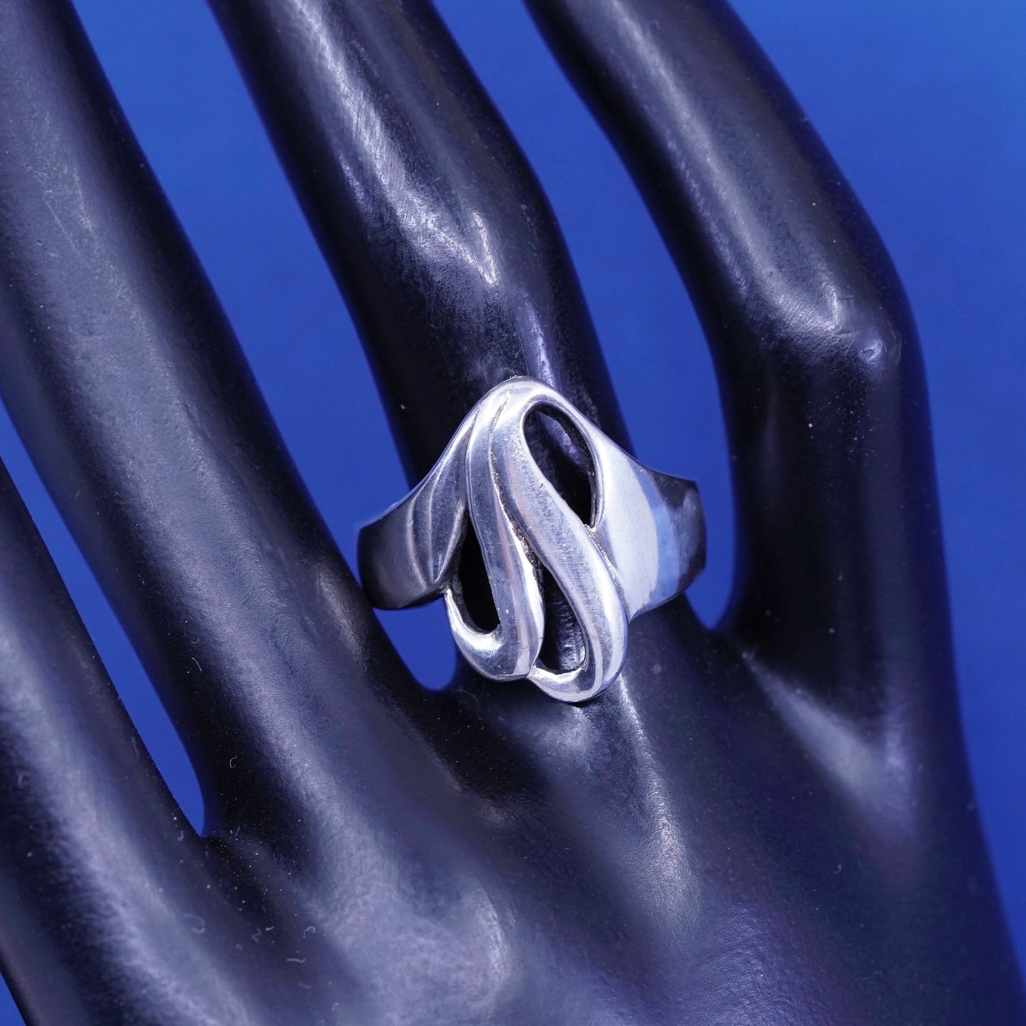 Size 8.5, vtg minimalist, simple Sterling 925 silver handmade wavy ring band