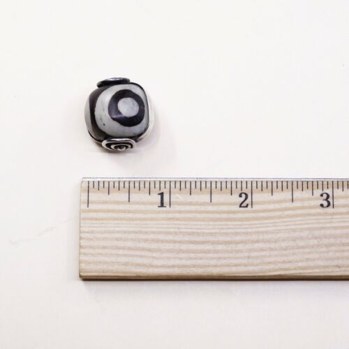 Avio Sterling Silver Handmade Earrings, Mexico Clip On W/ Black N White Tree Nut