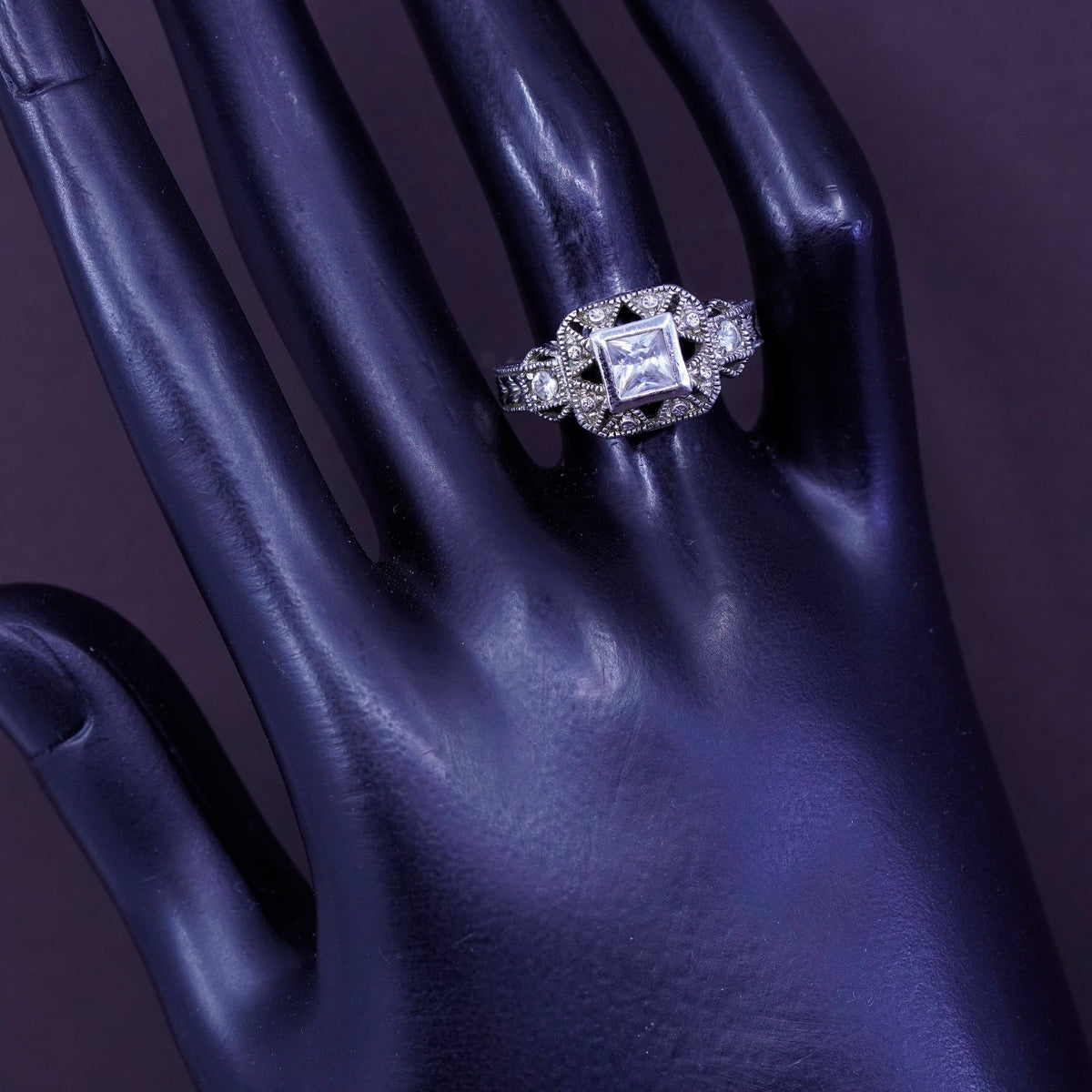 Size 7, vintage Sterling 925 silver engagement ring with genuine crystal