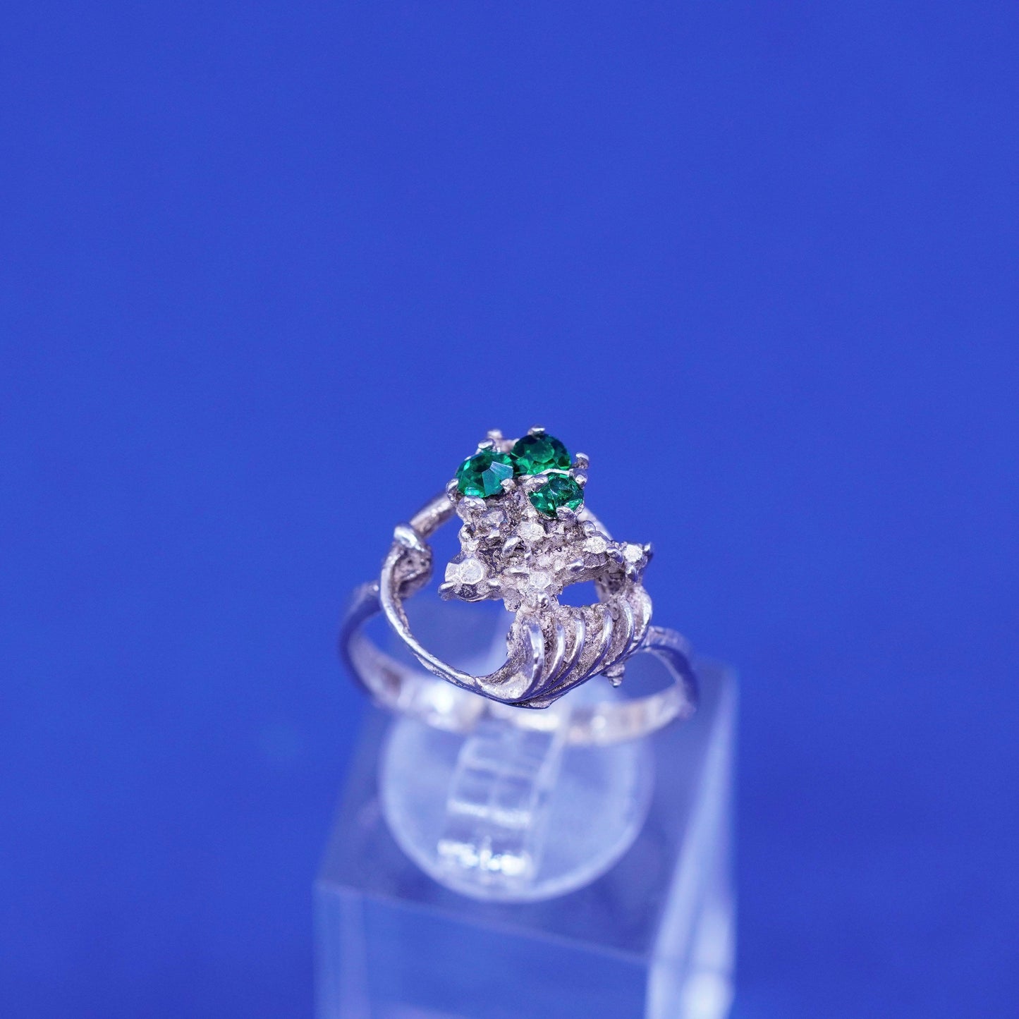 Size 8.75, vintage Sterling 925 silver handmade filigree ring with emerald