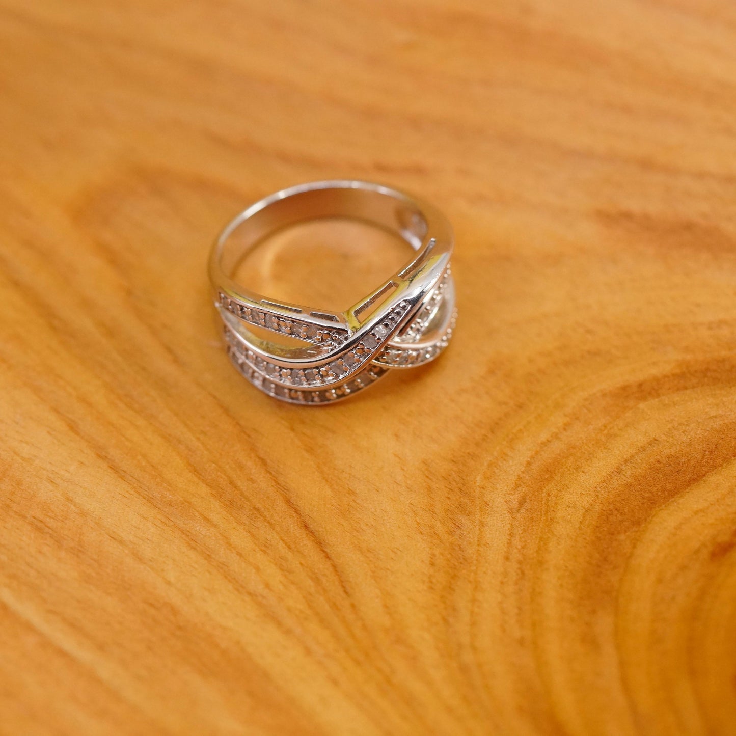 Size 7, vintage Sterling silver handmade ring, 925 wavy band w/ cluster diamond