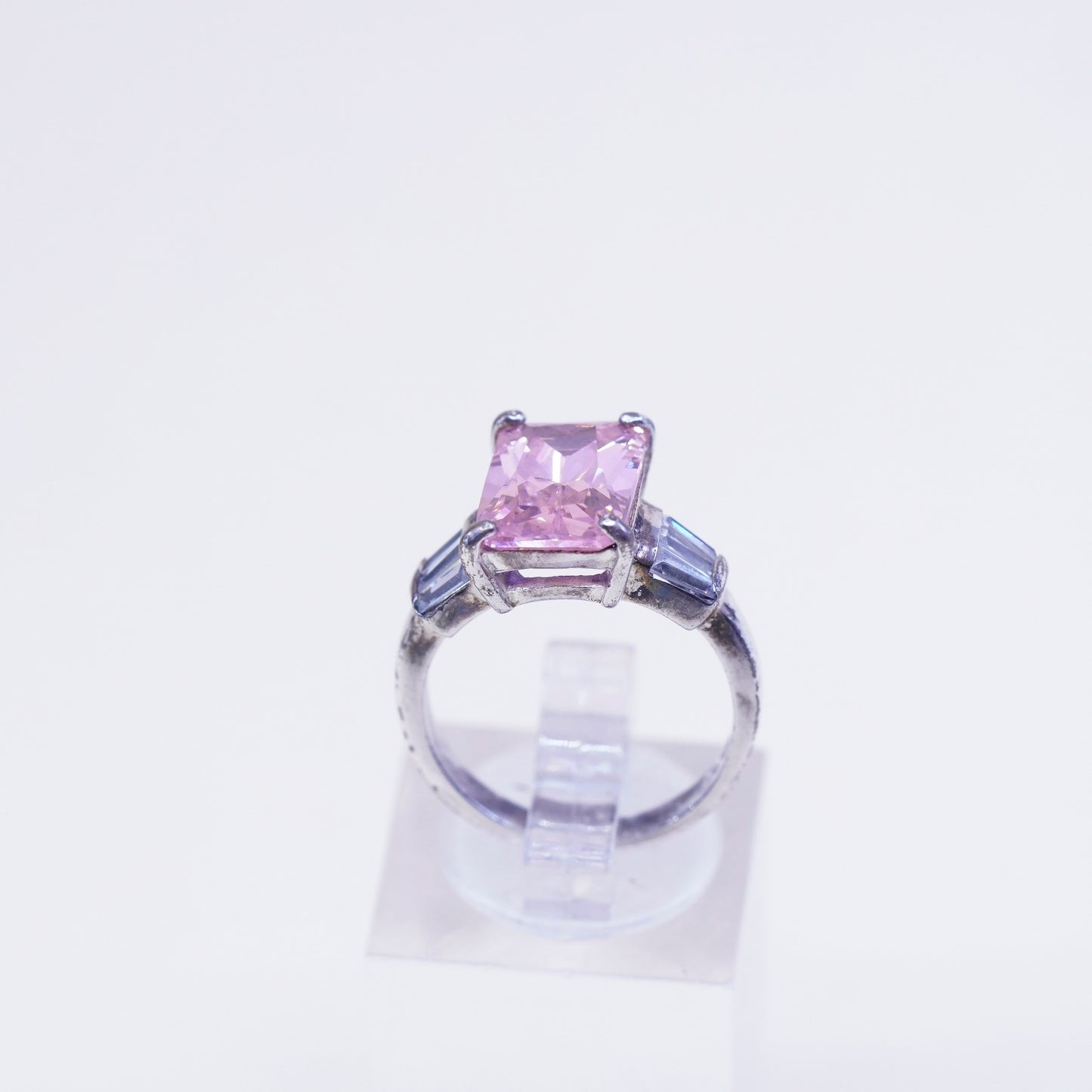 Size 5.75, Sterling silver fashion ring, 925 silver emerald pink Quartz crystal