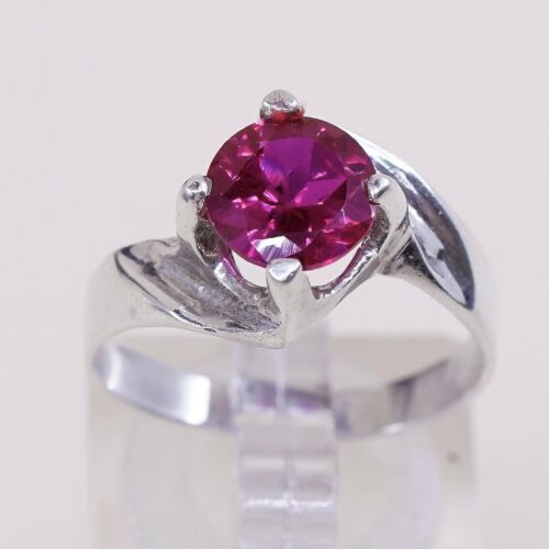 Sz 7.5, Vtg Modern Sterling 925 Silver Handmade Ring W/ Round ruby, stamped 925