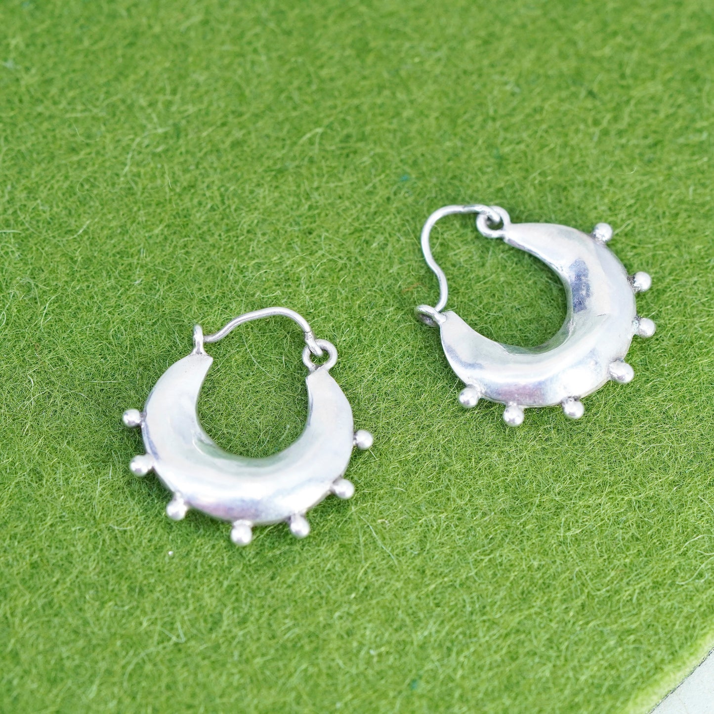 0.75”, vtg sterling 925 silver loop earrings, minimalist primitive hoops beads