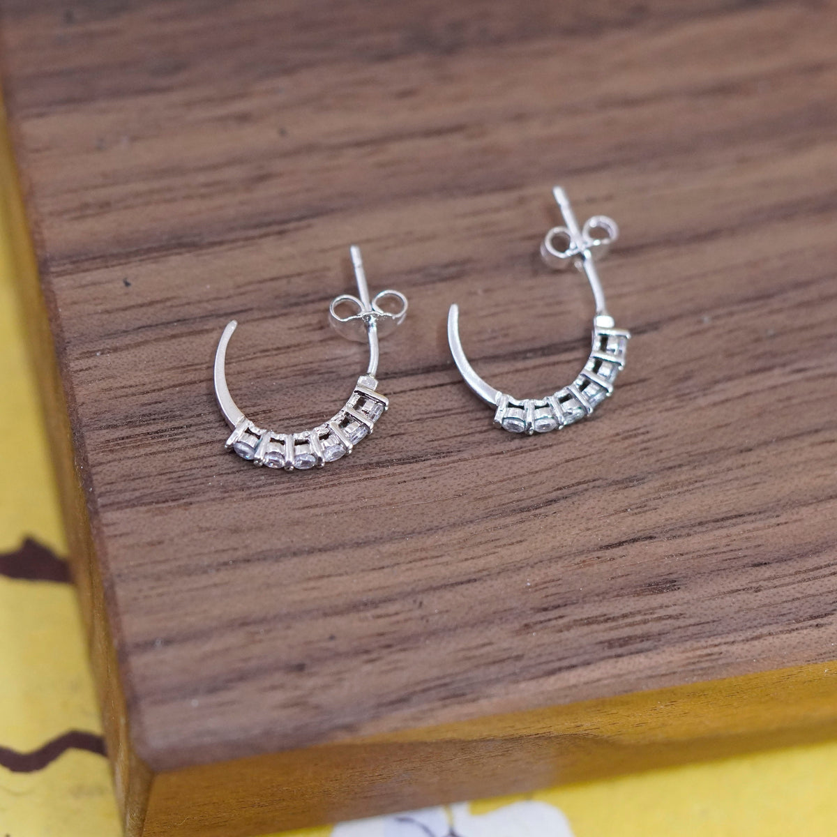 Vintage Sterling 925 silver huggie studs earrings with clear Cz