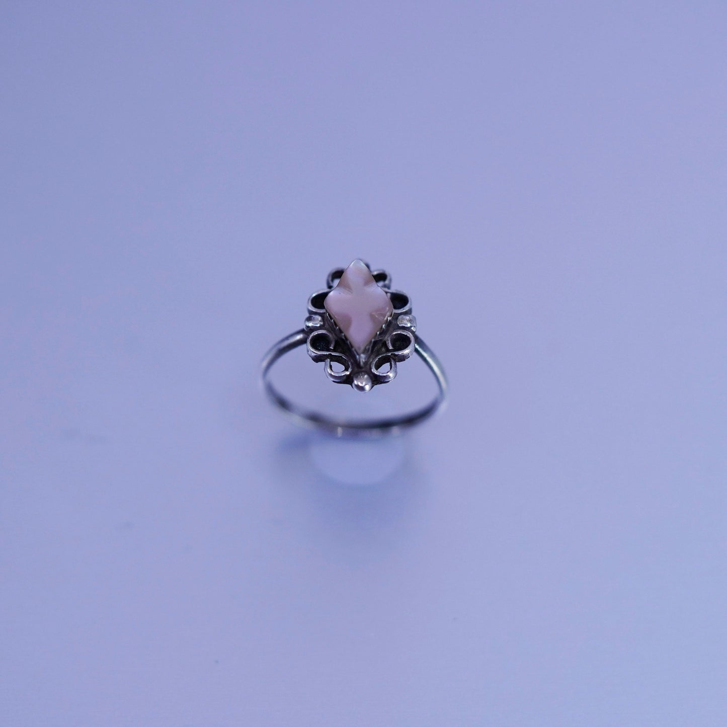 Size 4, Native American navajo Sterling 925 silver handmade ring mother pearl
