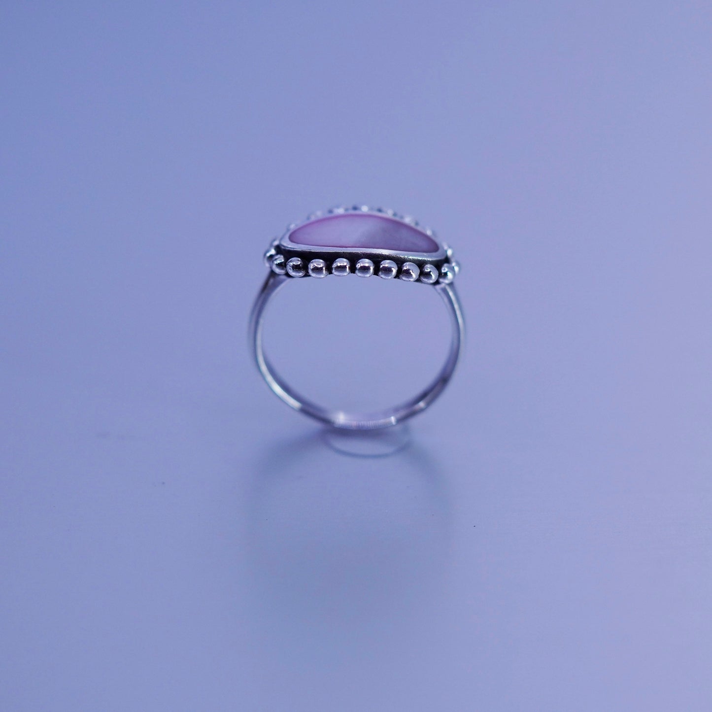 Size 8, Native American navajo Sterling 925 silver ring mother of pearl beads