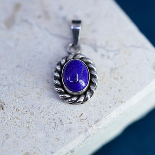 Vintage sterling 925 silver handmade pendant with oval lapis lazuli