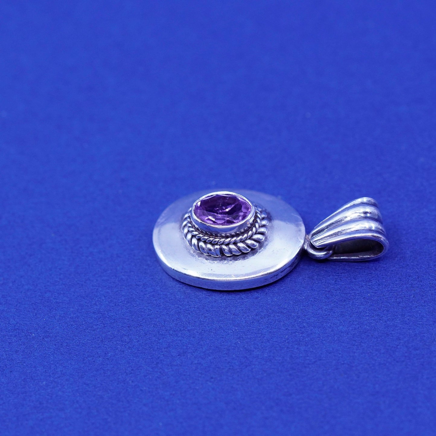 Vintage Sterling 925 silver handmade pendant with oval amethyst
