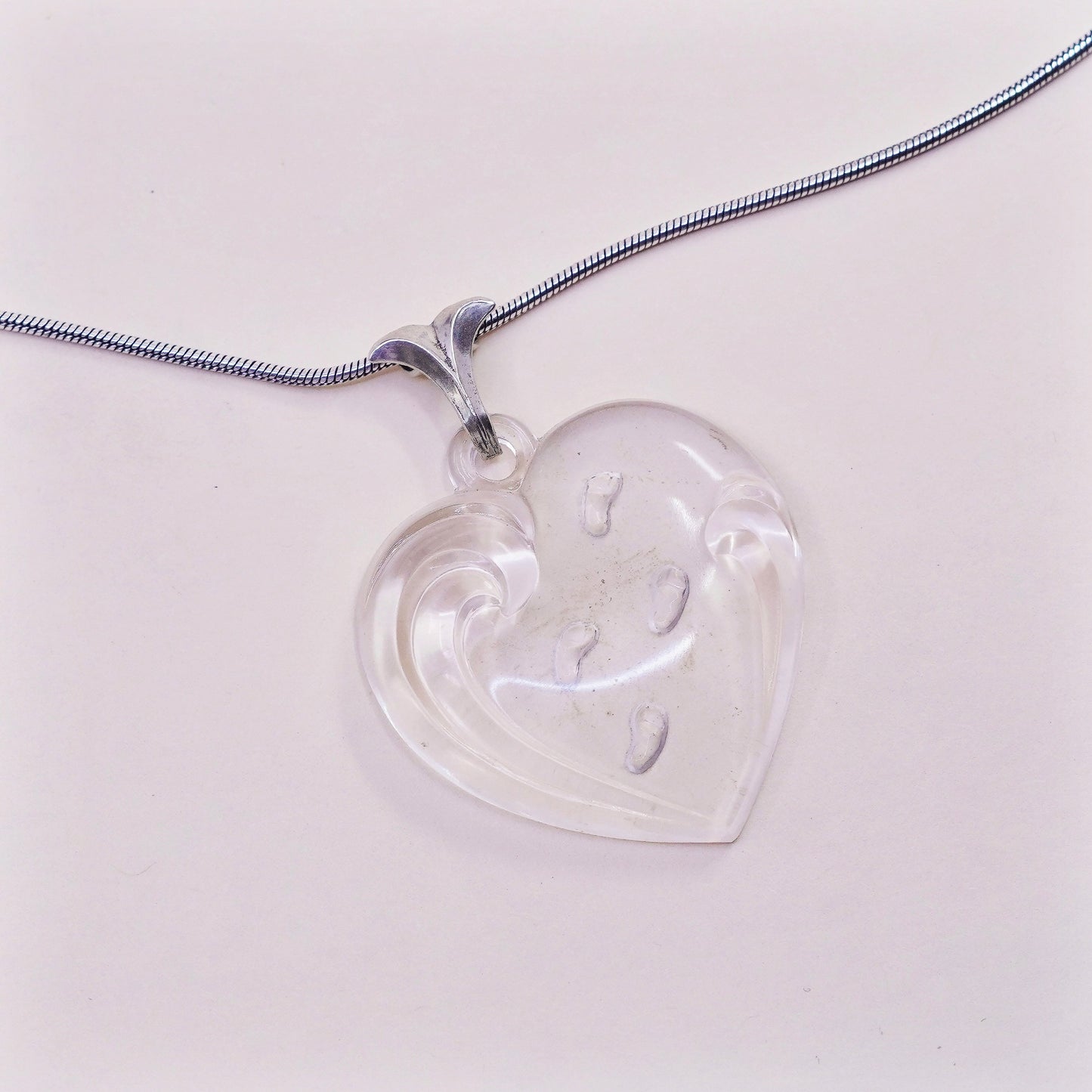 24”, sterling 925 silver snake chain glass heart footprint on the beach pendant