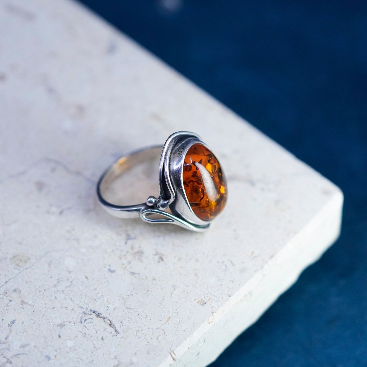 Size 7.25, vintage sterling 925 silver handmade ring with oval Amber