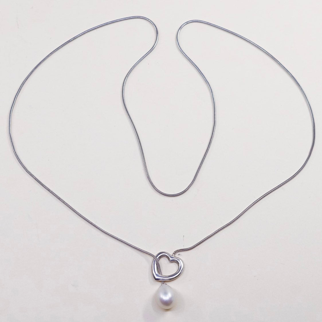 24", vtg sterling silver necklace, white pearl pendant w/ snake chain