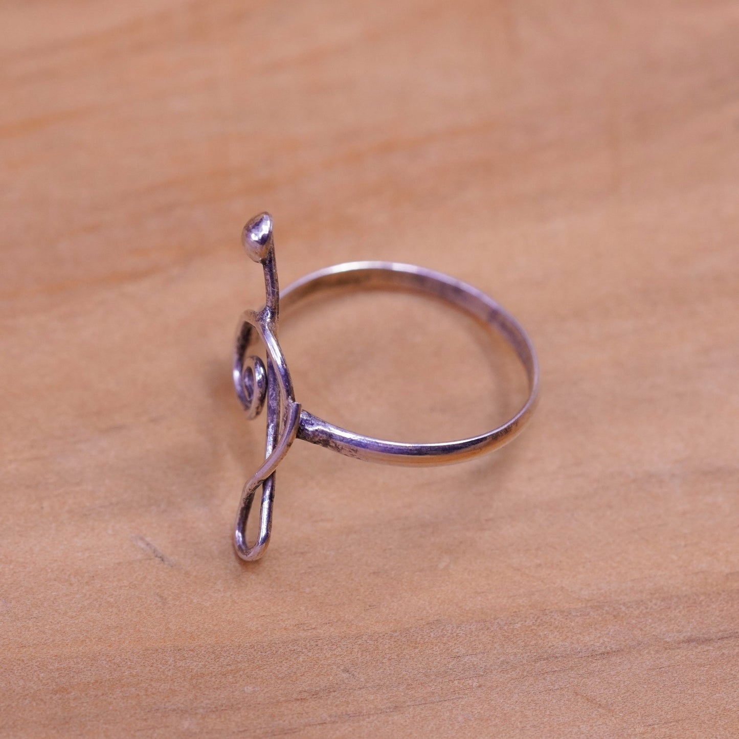 Size 5.5, vintage sterling silver handmade ring. 925 music symbol