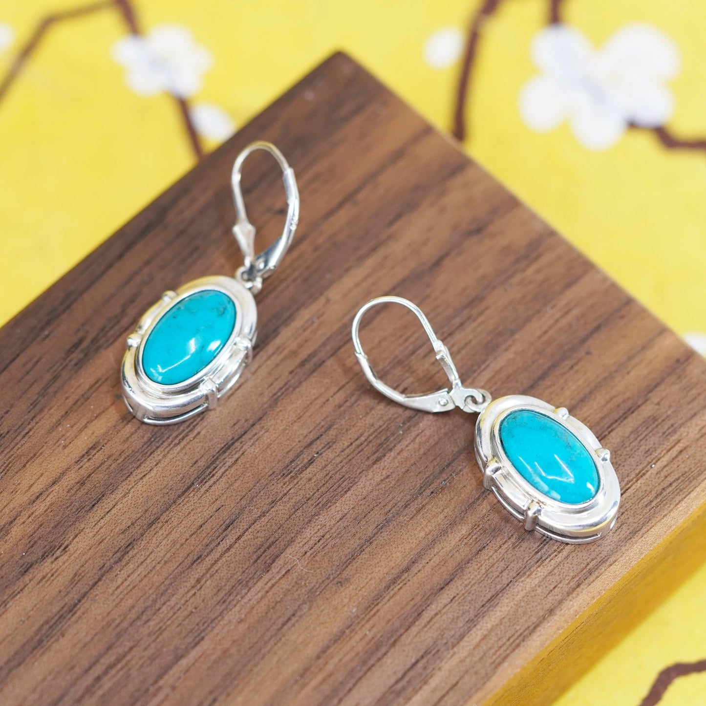 Vintage Sterling 925 silver handmade oval earrings with turquoise