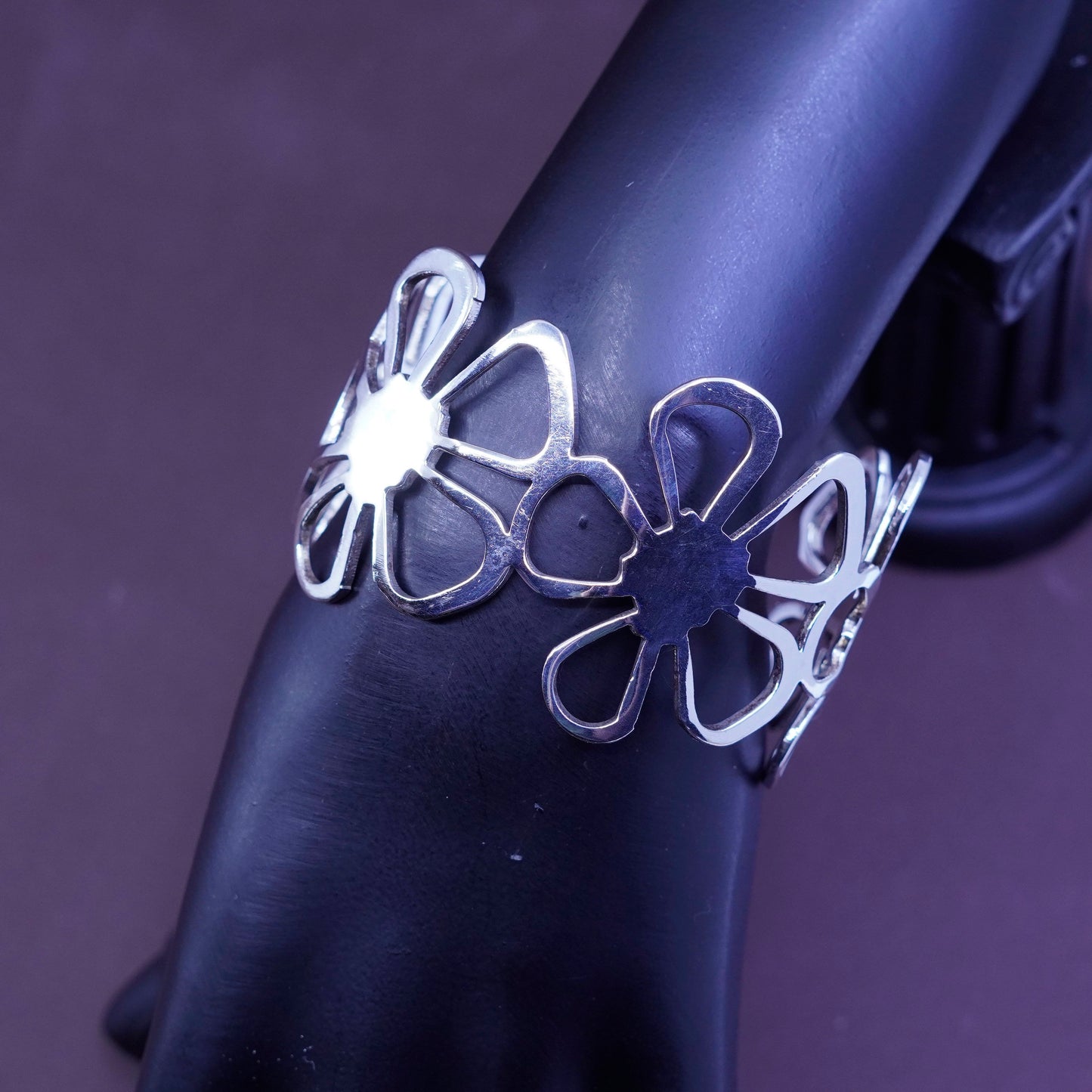 6.5”, Vintage Sterling silver handmade bracelet Mexico 925 filigree flower cuff