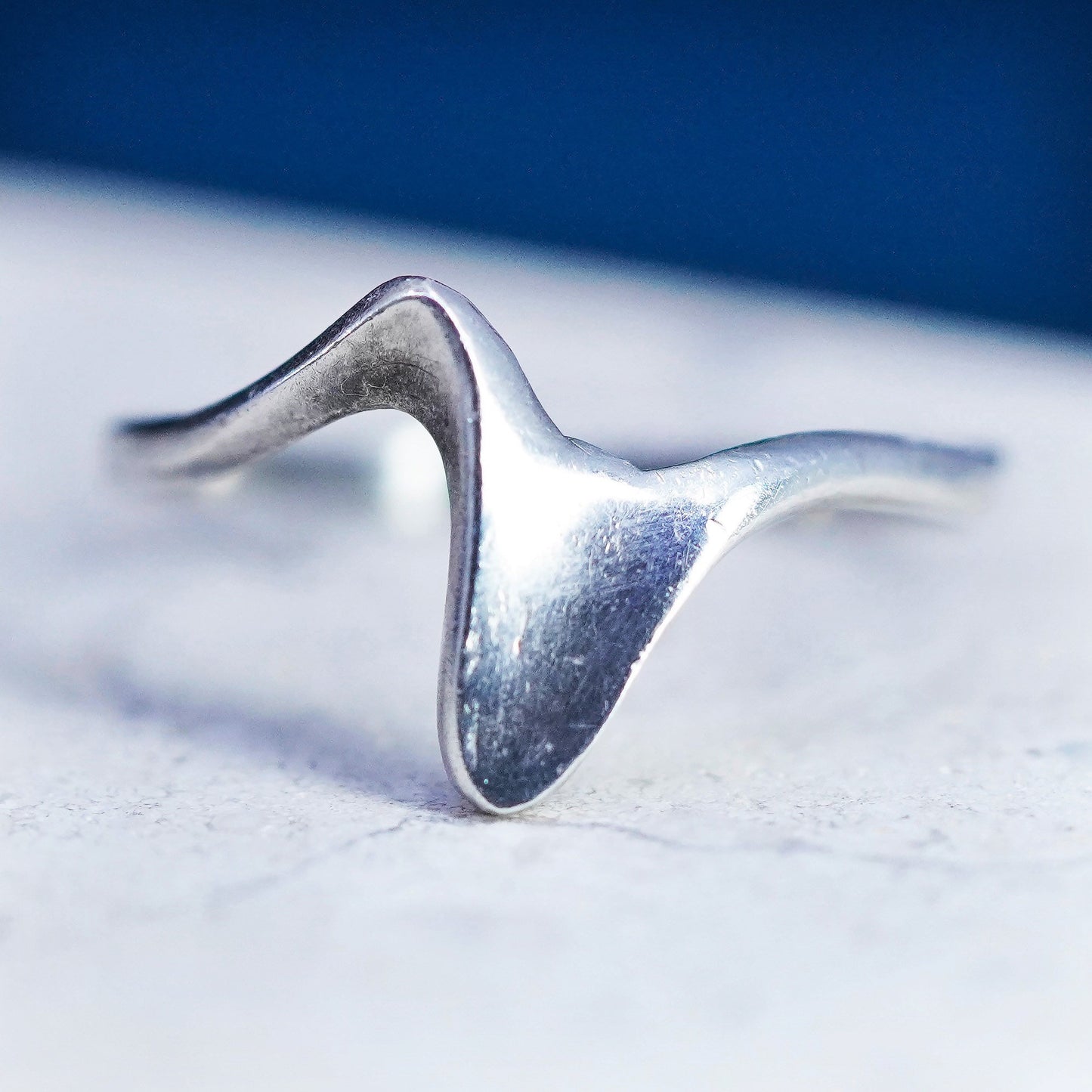 Size 7.25, VTG minimalist, simple Sterling 925 silver handmade wavy ring band