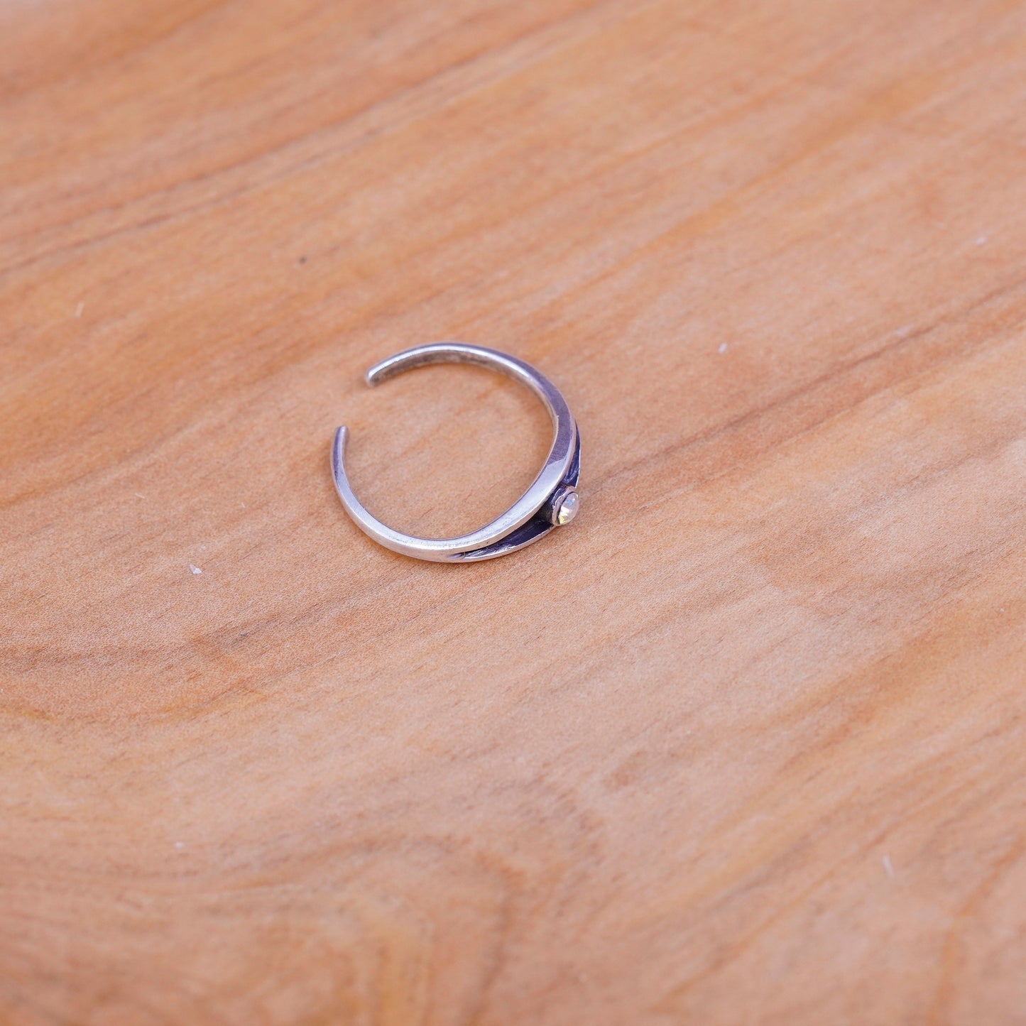 Size 3.25, Vintage Sterling silver handmade ring, 925 open band with cz