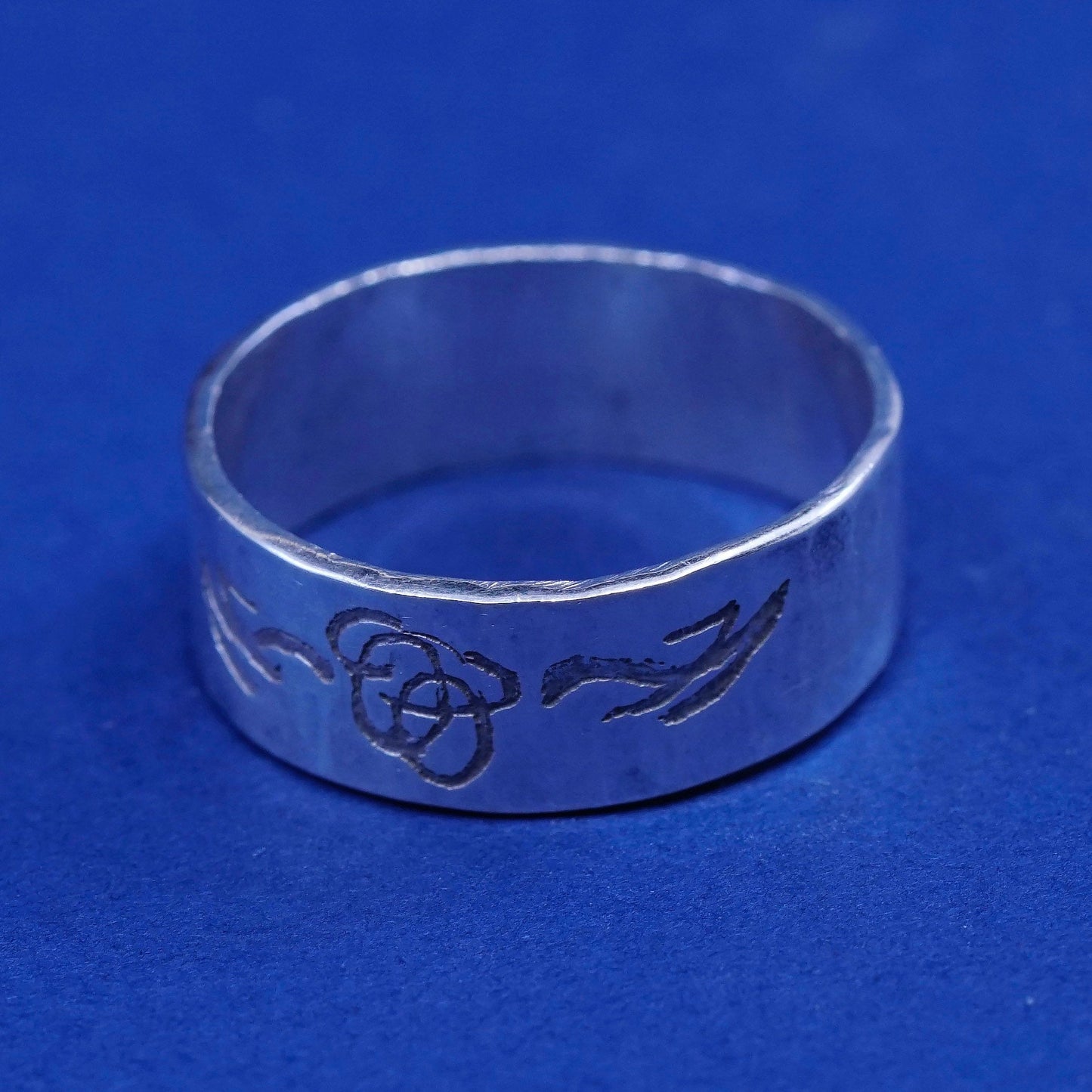 Size 8.5, vtg Sterling silver handmade ring, 925 band w/ Hammered texture