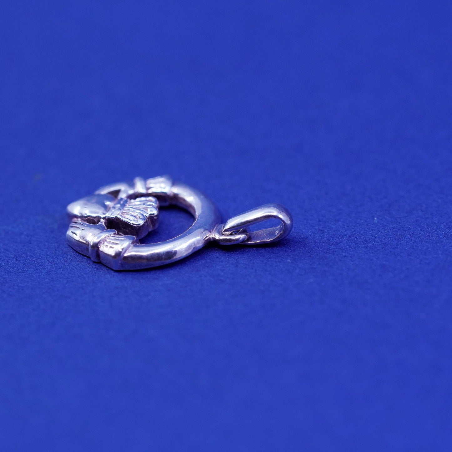 Solvar Sterling silver handmade pendant, 925 Irish claddagh holding heart charm