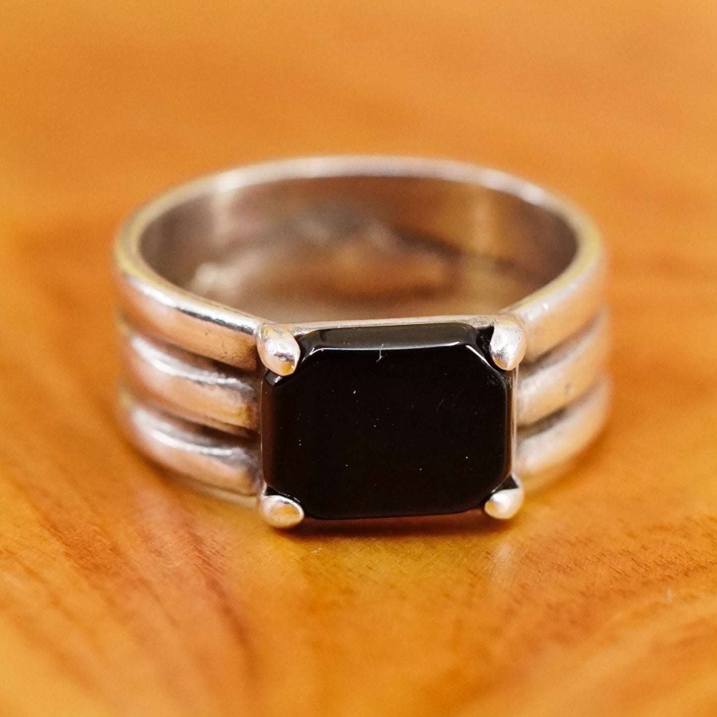 Size 6, vintage Mexico Sterling 925 silver handmade ring with rectangular onyx