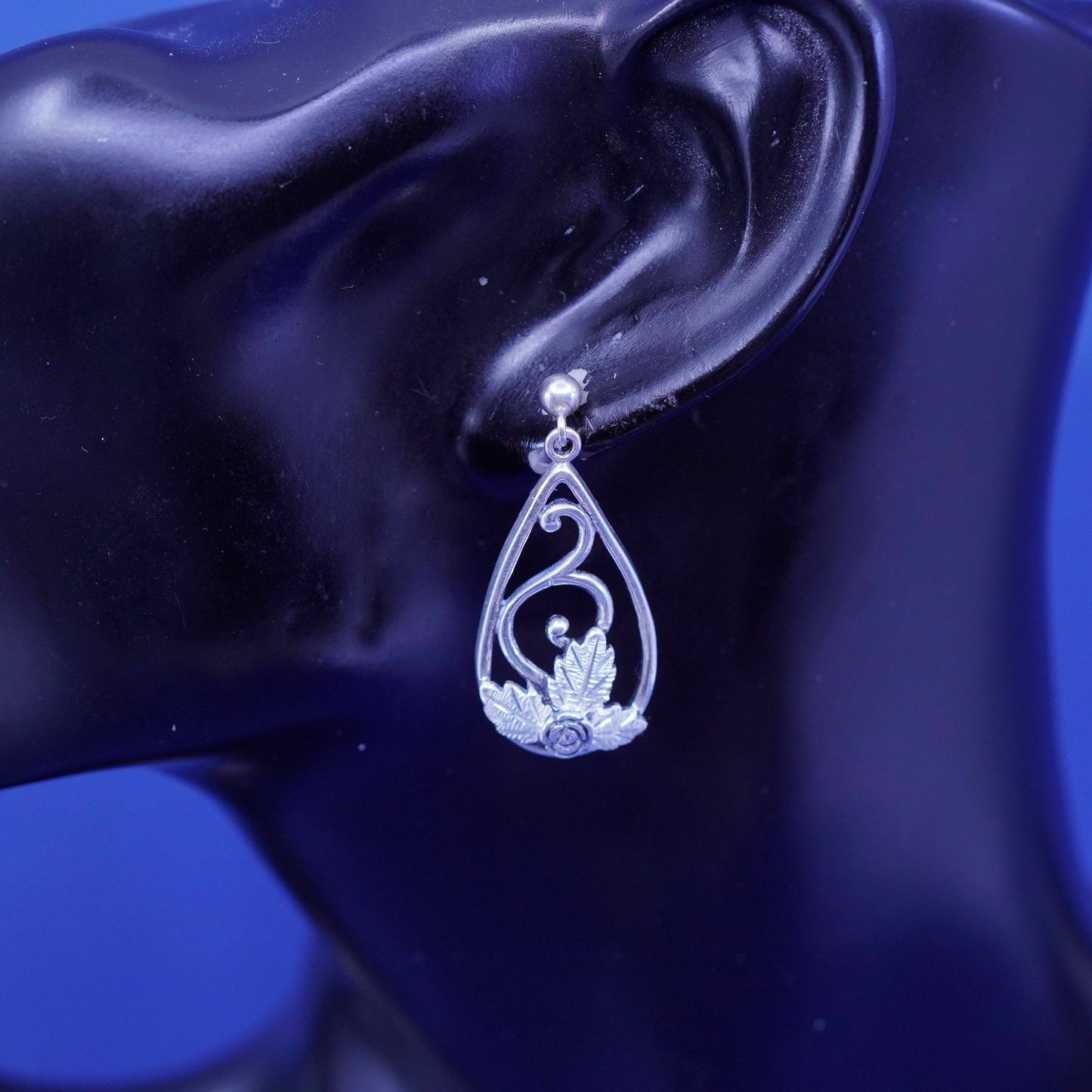 vintage black hill Sterling silver handmade rose vine and leaves teardrop