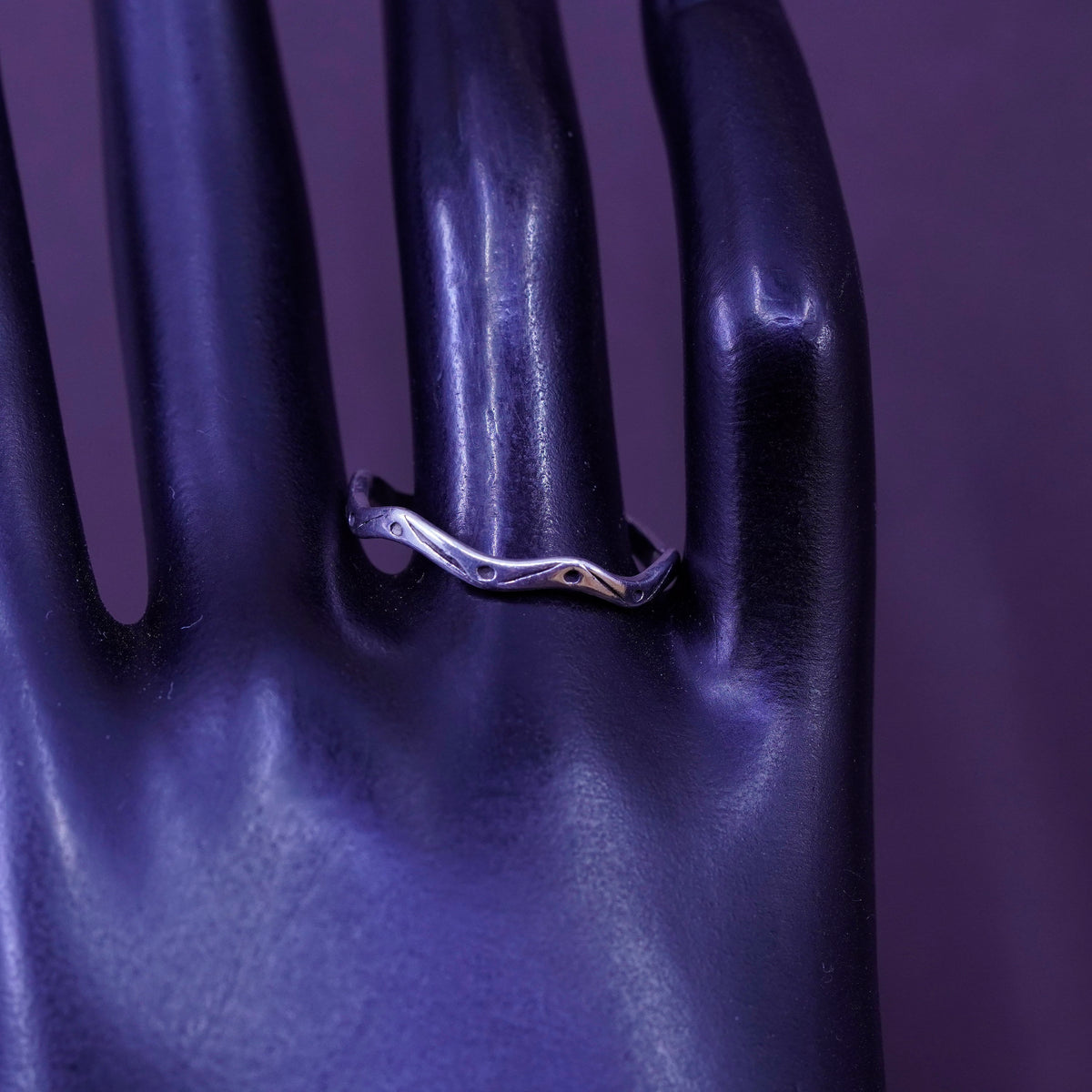 Size 10.75, vintage Sterling silver handmade ring, southwestern, 925 wavy band