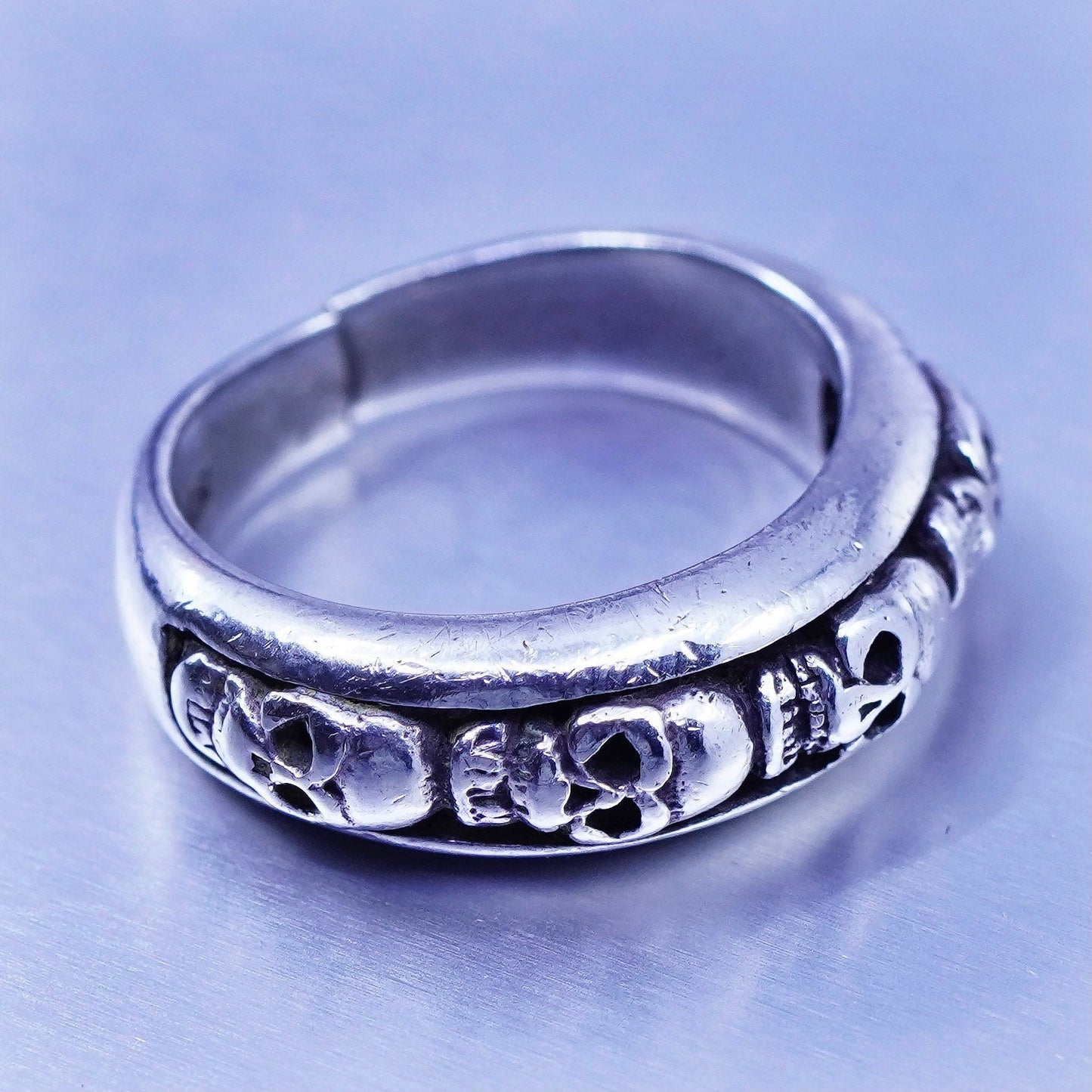 Size 5, vintage southwestern Sterling 925 silver handmade ring, skull band