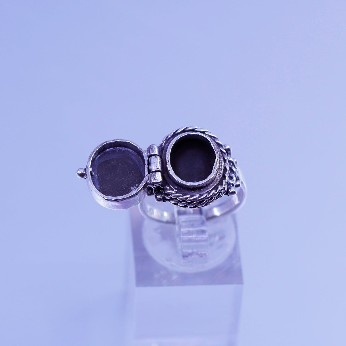 Size 7, vintage Sterling 925 silver handmade prayer locket ring with obsidian