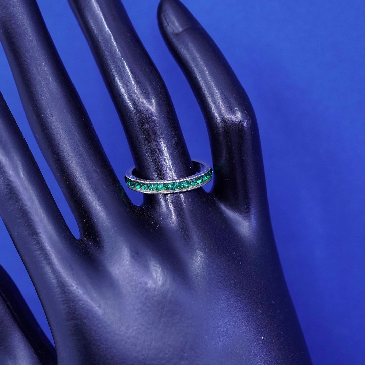 Size 8, vintage Sterling silver ring, 925 stackable band with green Crystal