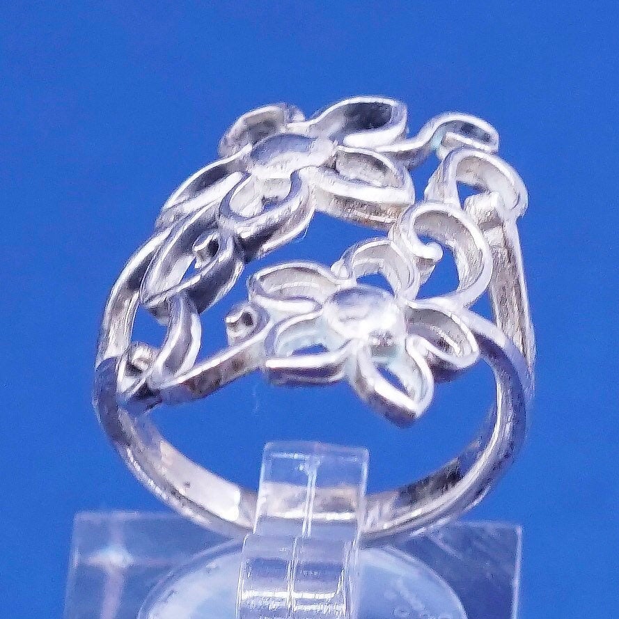 Size 5, vtg Sterling silver handmade ring, 925 filigree sunflower ring