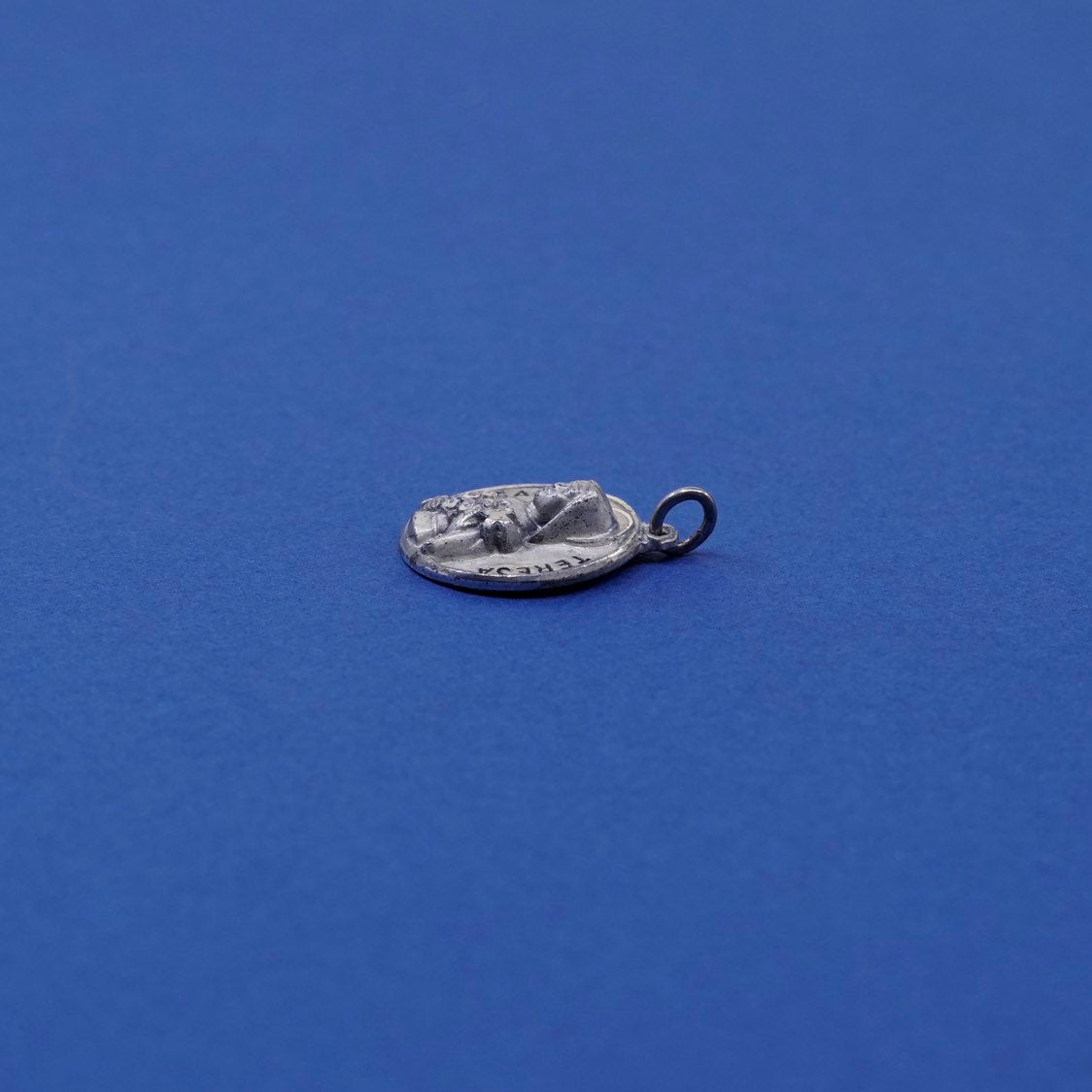 vtg sterling silver handmade pendant, 925 tag charm engraves “saint Teresa