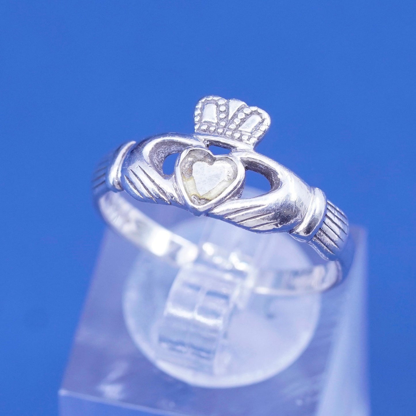 sz 9, vtg Ireland Solvar sterling silver claddagh ring, holding heart 925 band