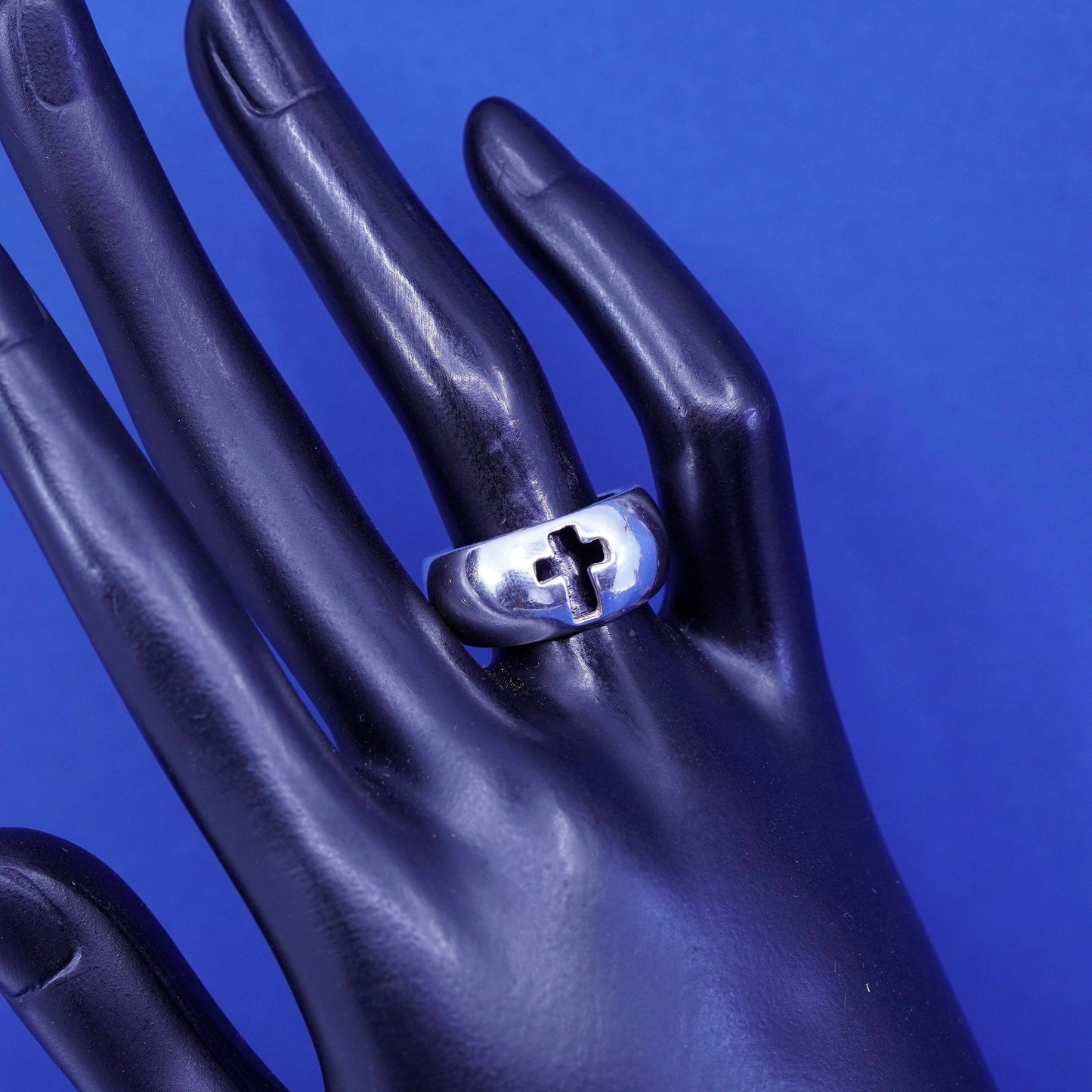 Size 8, vintage WJ sterling silver handmade ring, 925 band with cross cut out