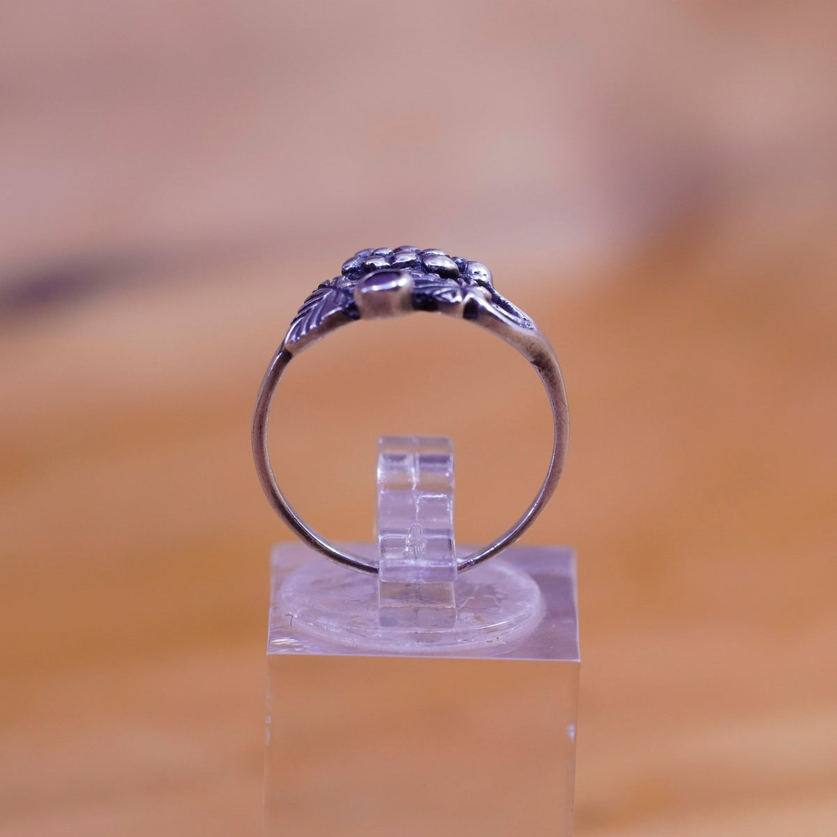 Size 7, vintage Sterling 925 silver handmade grapes leaves ring with amethyst