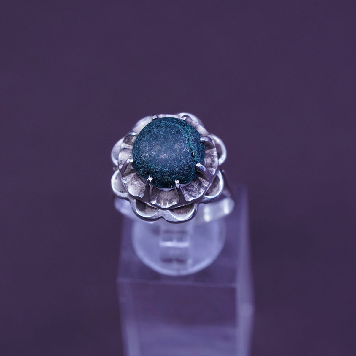 Size 9, vintage Sterling 925 silver handmade flower ring with turquoise