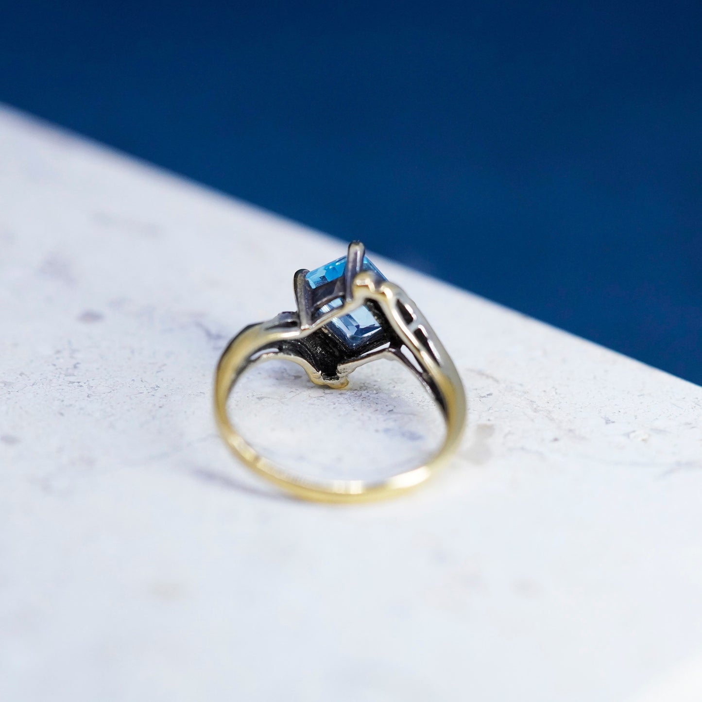 Size 7.5, vintage vermeil gold over sterling 925 silver ring with topaz