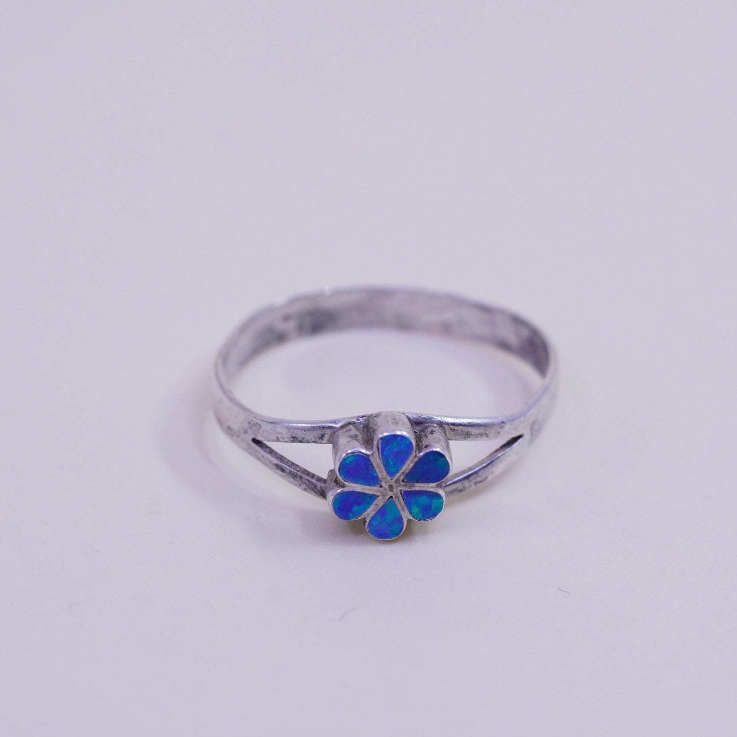 Size 6.5, vintage Sterling silver handmade ring, 925 flower with fire opal