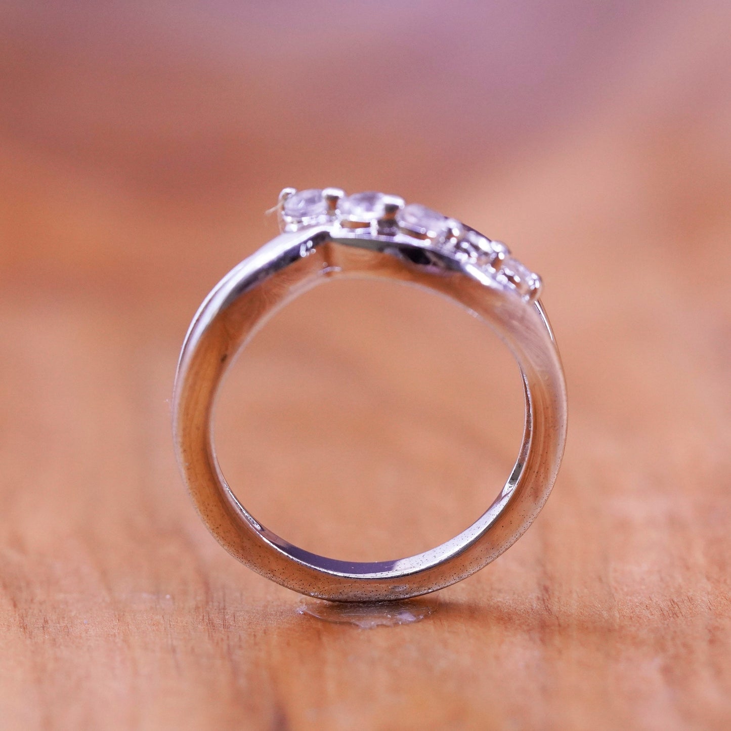 Size 7.25, vintage Sterling silver handmade ring, 925 wavy band with cz