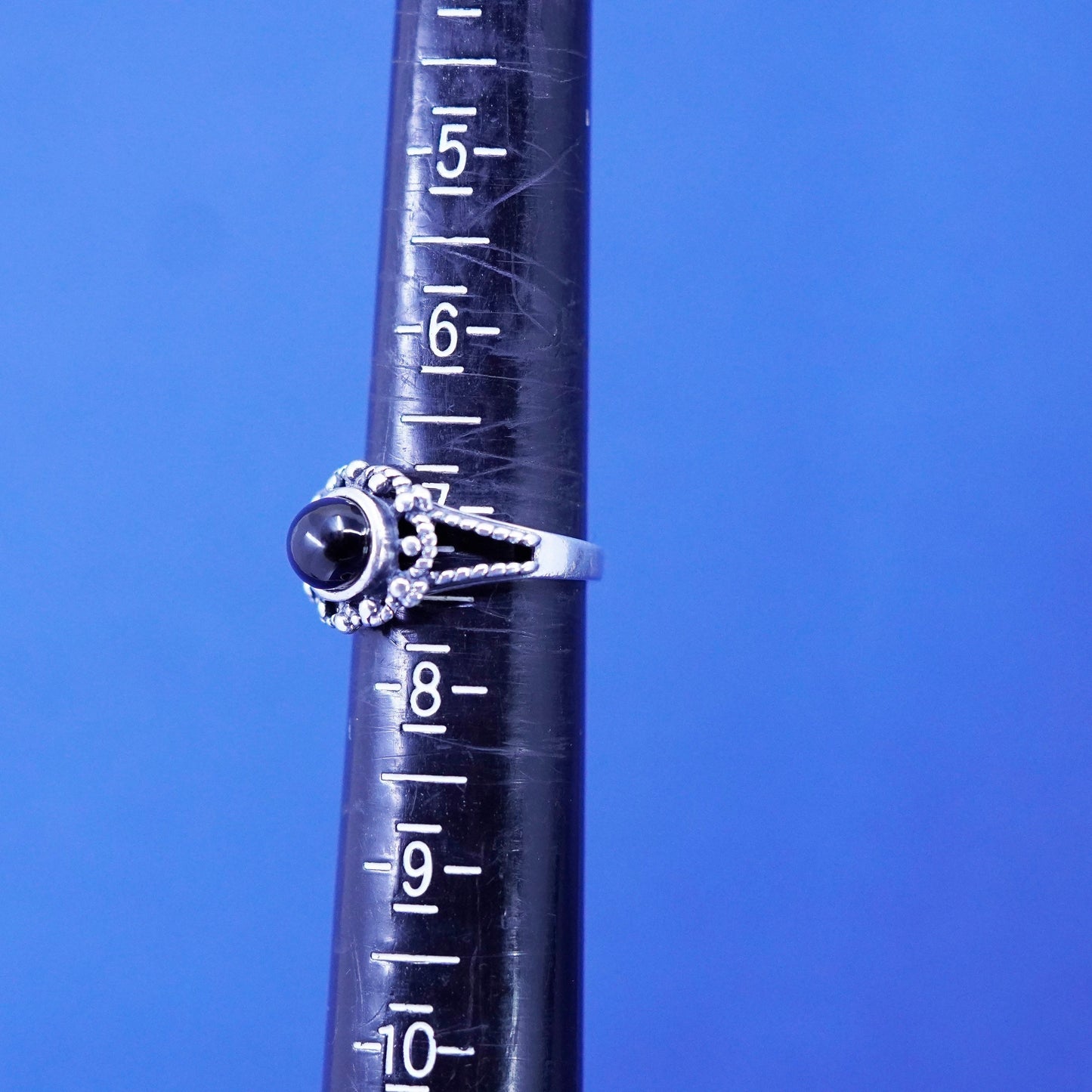 Size 7, vintage Sterling 925 silver handmade ring with onyx and beads details