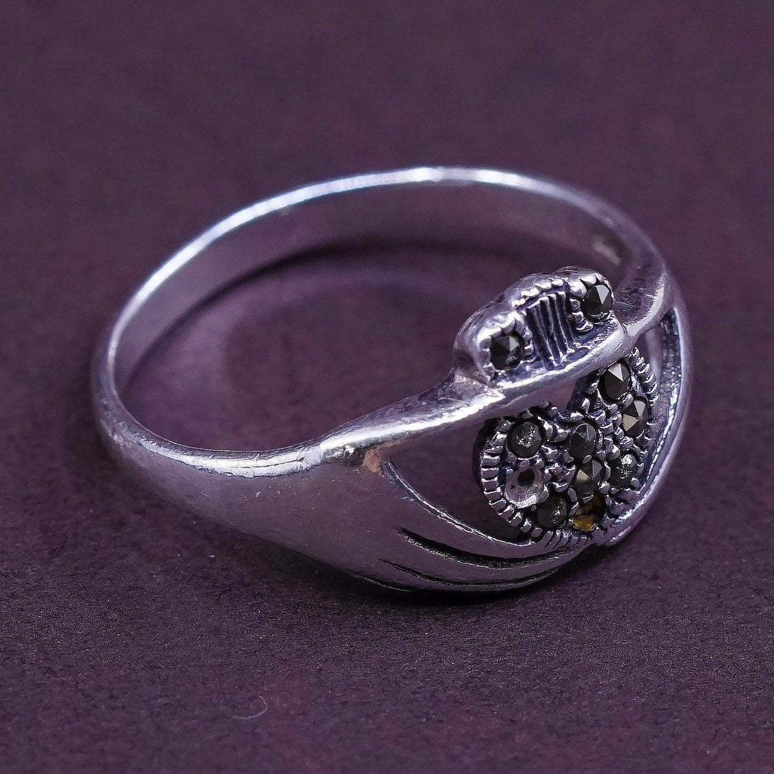 sz 9, sterling silver handmade claddagh ring, holding marcasite heart 925 band