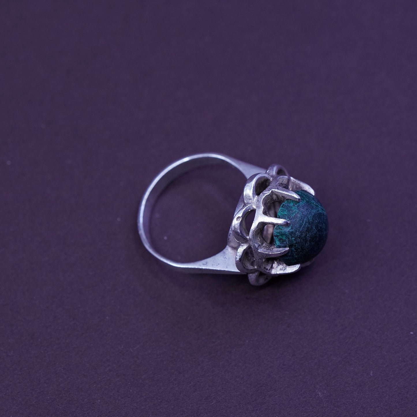 Size 9, vintage Sterling 925 silver handmade flower ring with turquoise