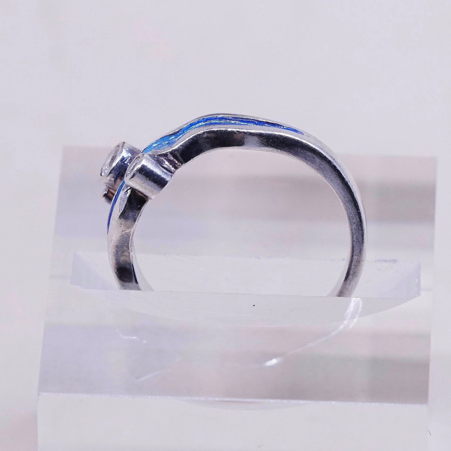 sz 6.5, vtg Sterling silver handmade ring, 925 band w/ blue enamel wave and Cz