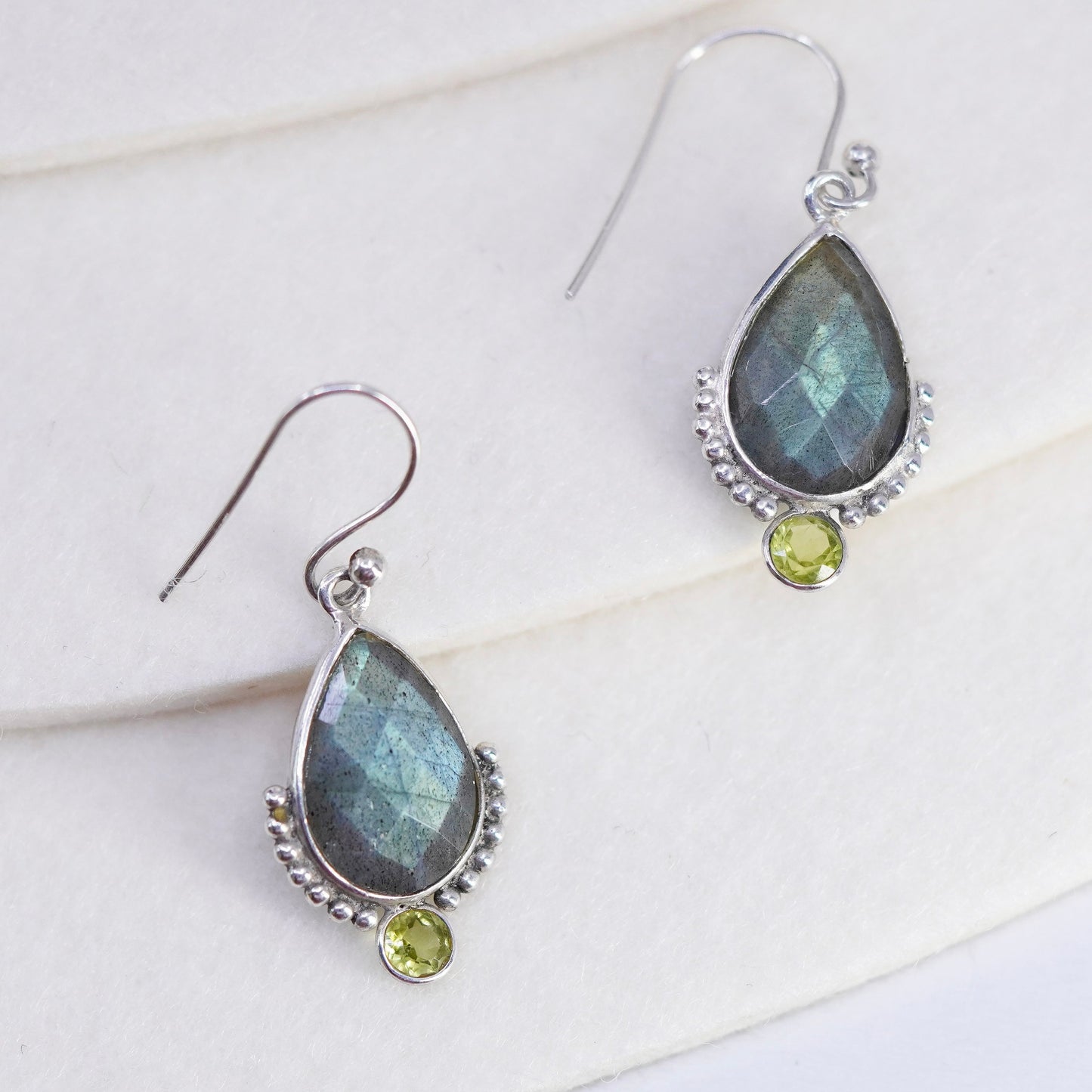 Vintage Sterling 925 silver handmade teardrop earrings with labradorite peridot