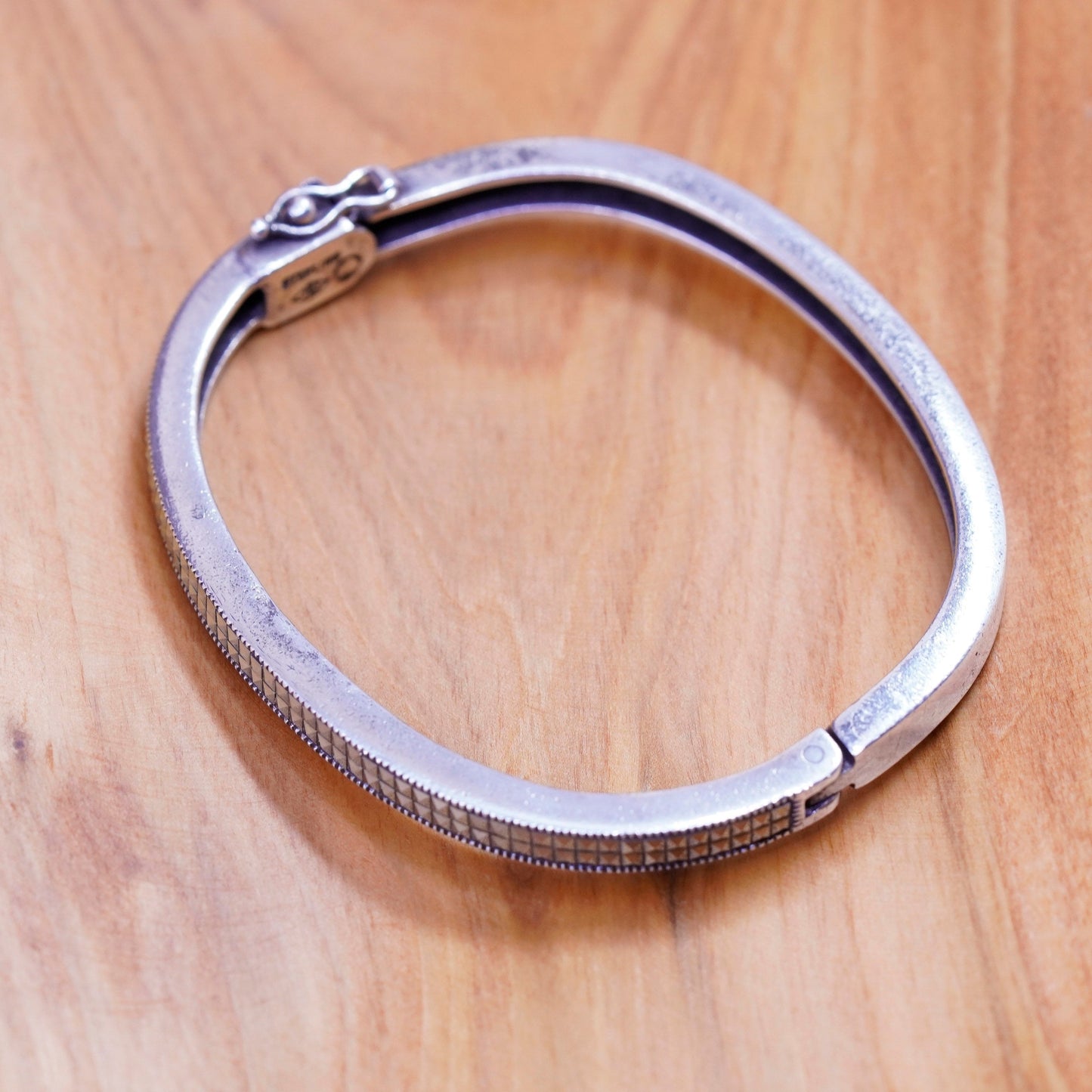 6.75”, vtg Judith Jack sterling silver bracelet, 925 hinged bangle Marcasite