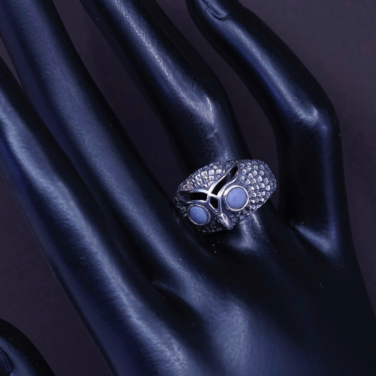 Size 7, vtg Sterling 925 silver handmade statement owl band ring with lapis