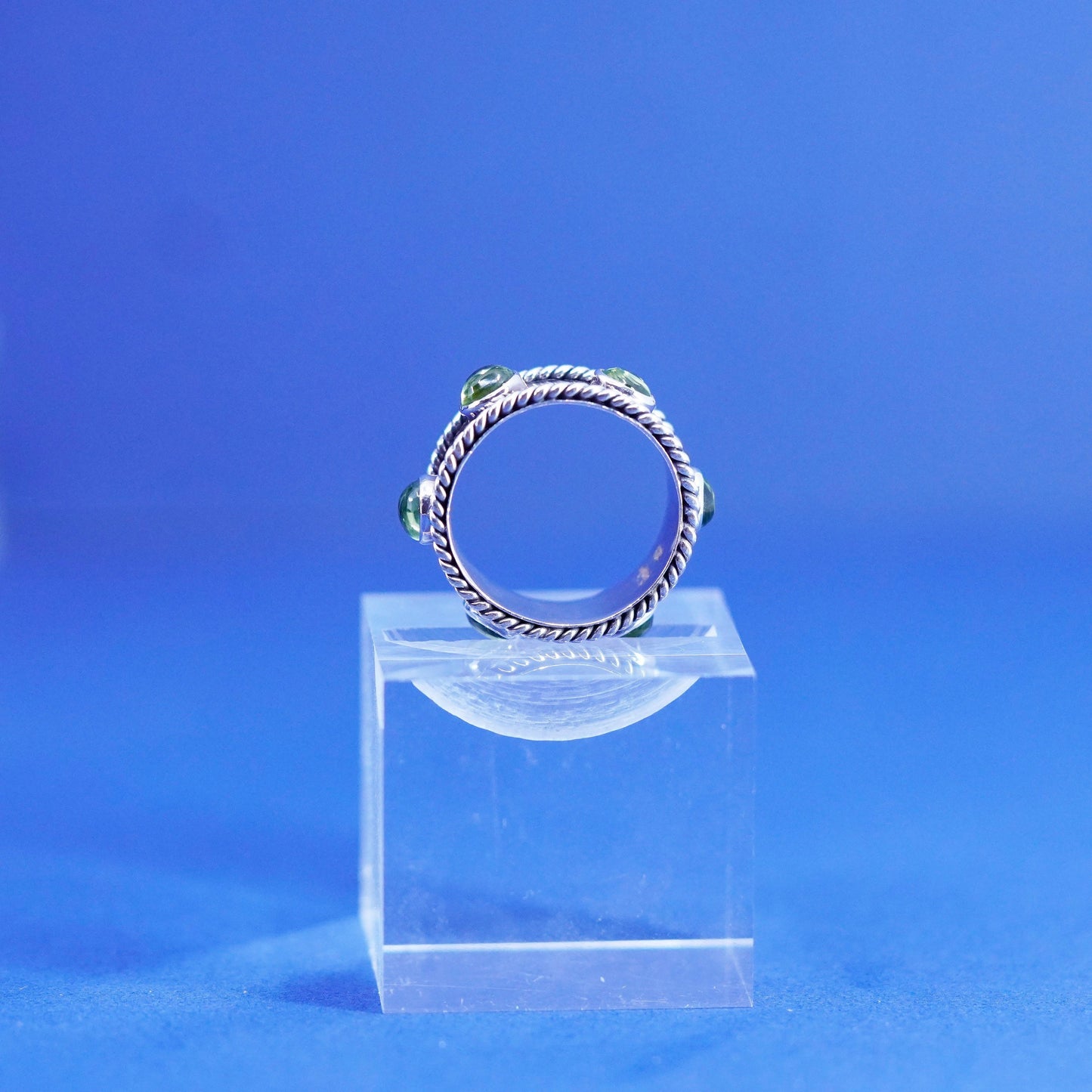 Size 7.5, vintage GeoArt sterling silver handmade band 925 spinner ring peridot