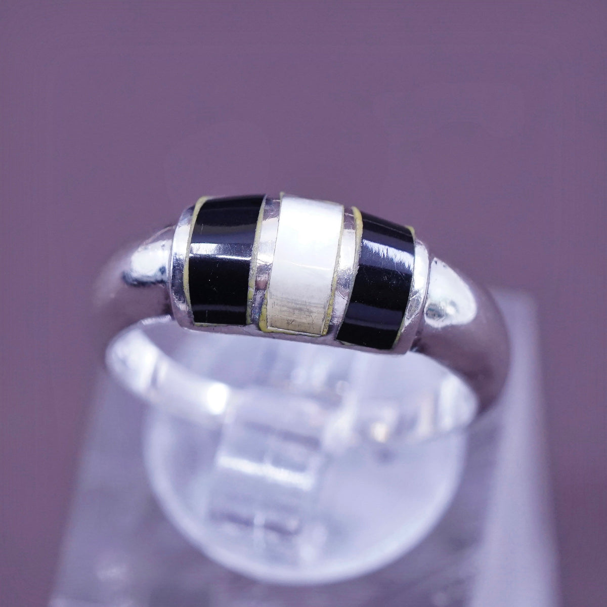 sz 7, vtg Sterling 926 silver handmade ring band w/ obsidian N mother of pearl
