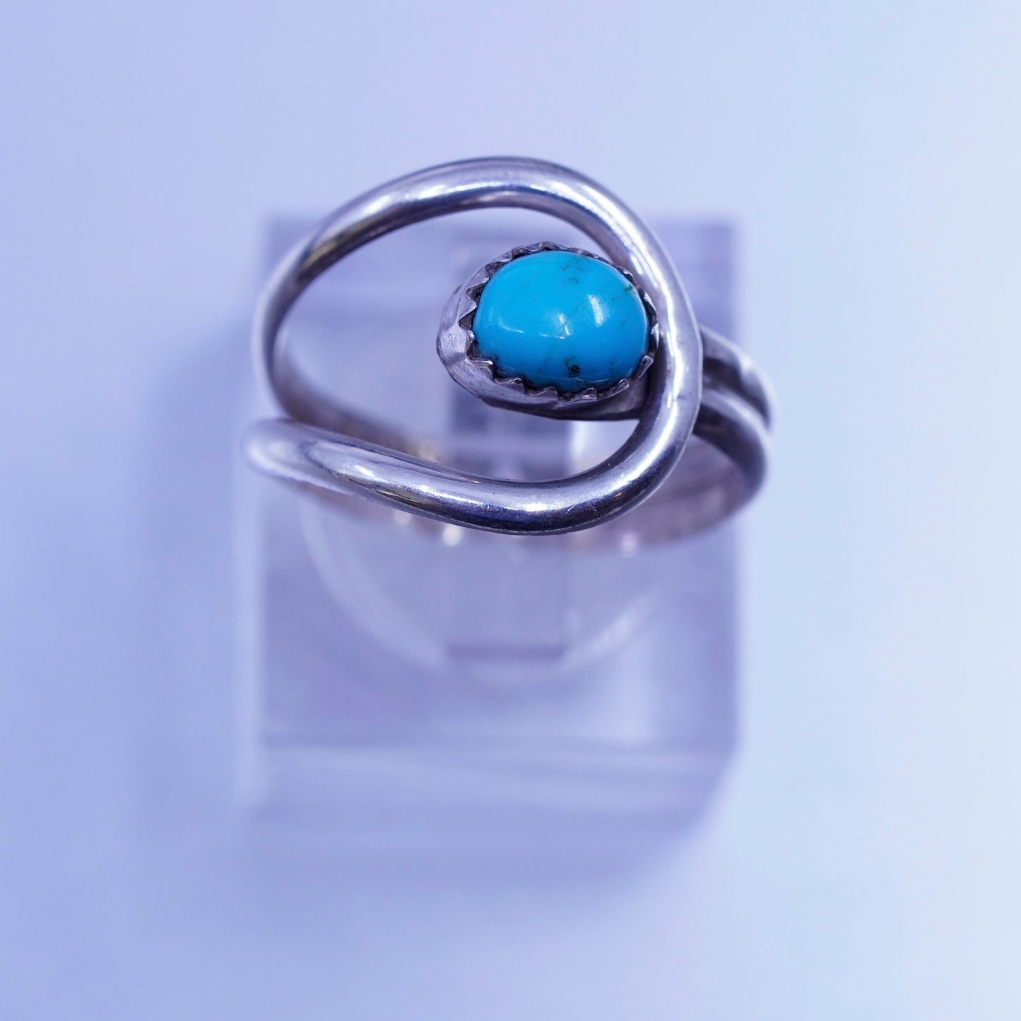 Size 7.5, Native American navajo Sterling 925 silver handmade ring turquoise
