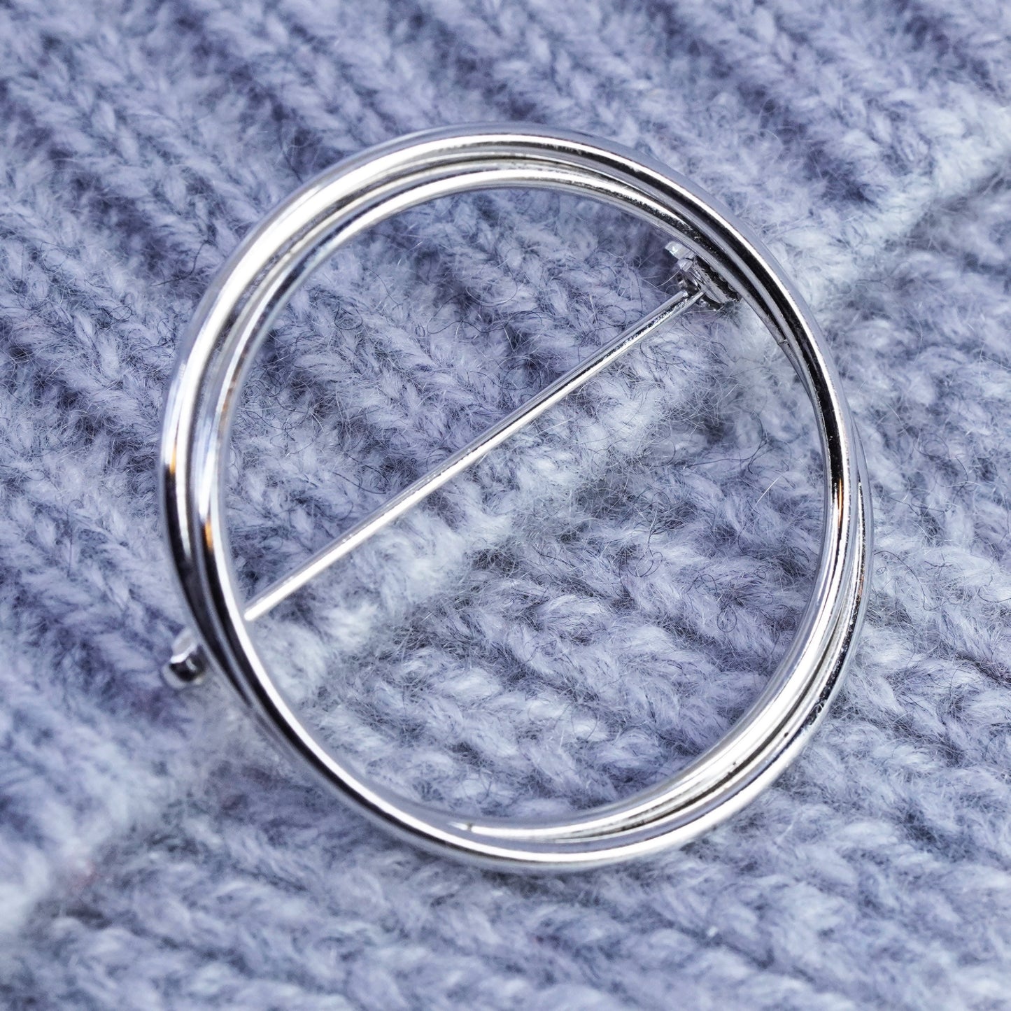 Vintage sterling silver handmade brooch, 925 entwined circle pin