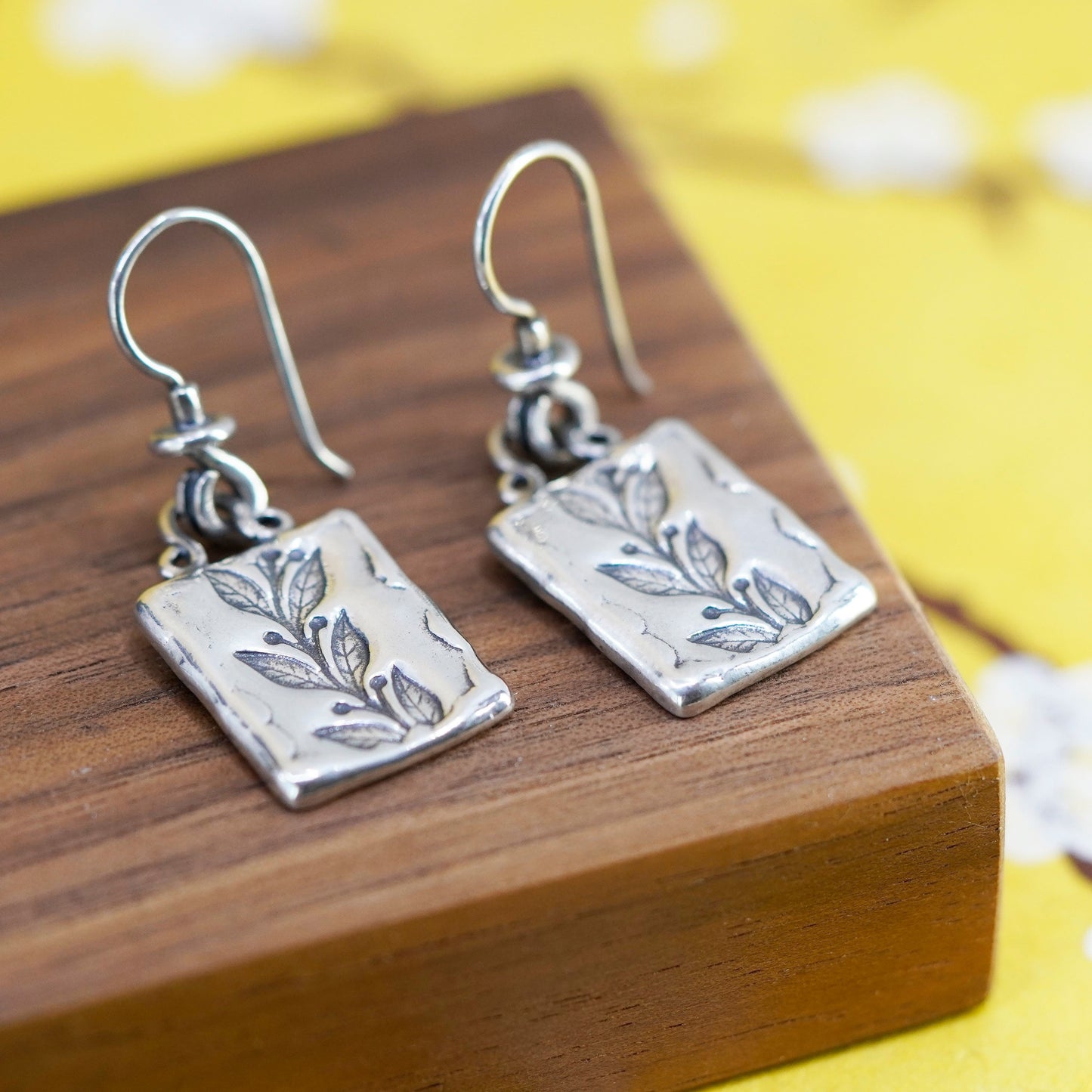 Vintage Israel didae shablool Sterling 925 silver handmade earrings with leaves